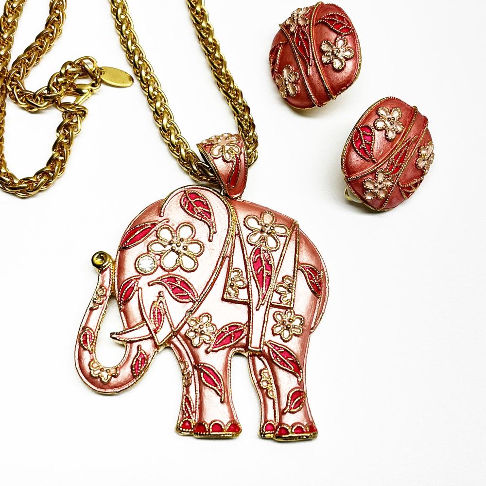 Vintage Pink Elephant Necklace & Clip Earring Set